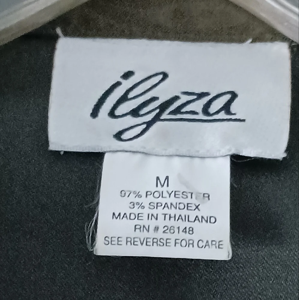 ilyza - Picture 3 of 5